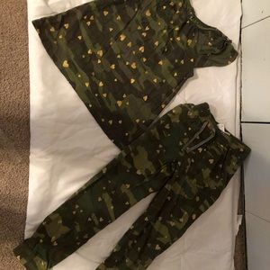 Carter’s outfit for girl
